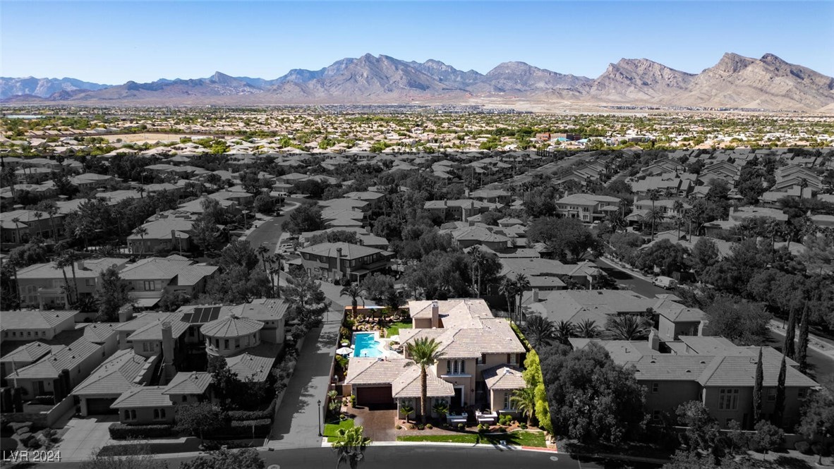 301 North Royal Ascot Drive