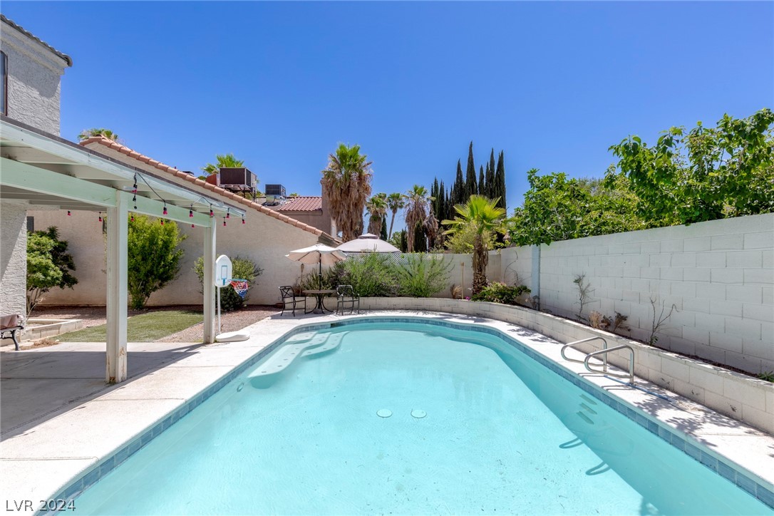 6641 Canyon Cove Way