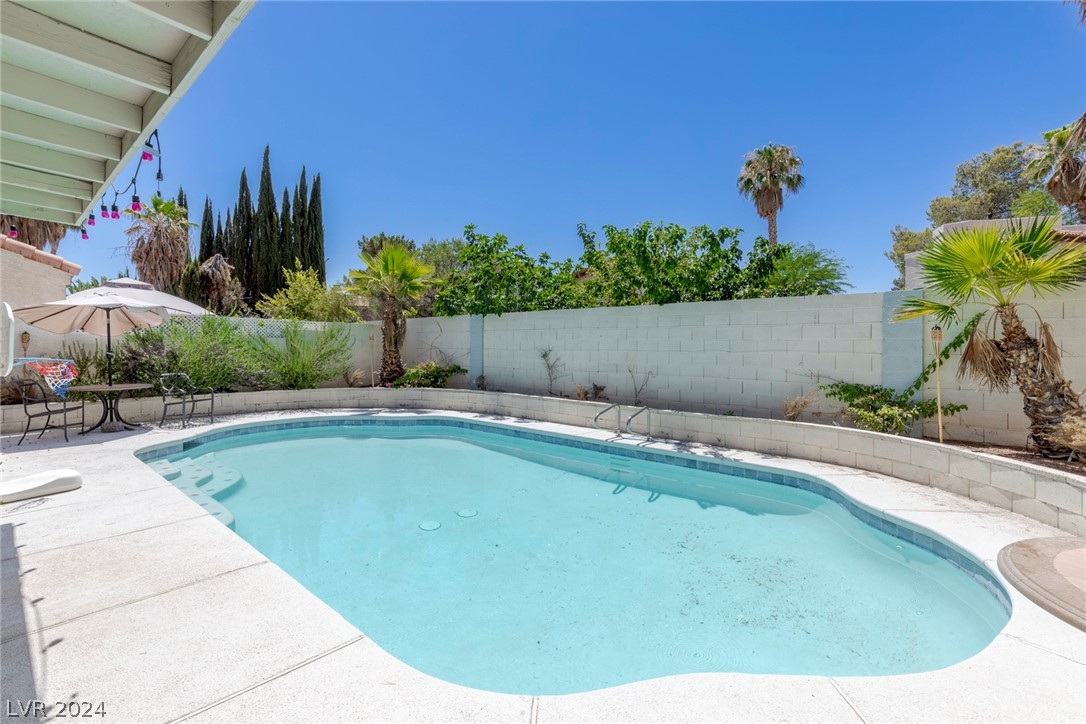 6641 Canyon Cove Way