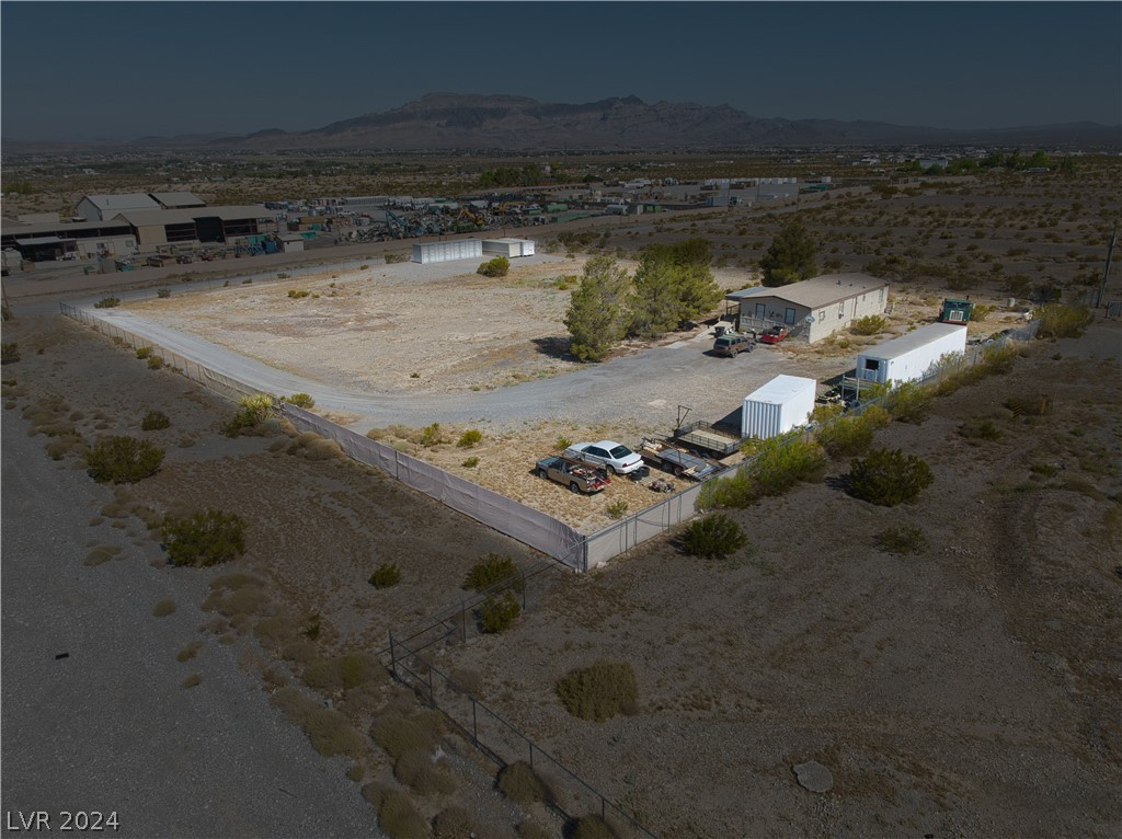 1530 East Mesquite Avenue