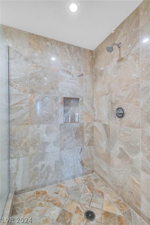 2000 North Fashion Show Drive 4303