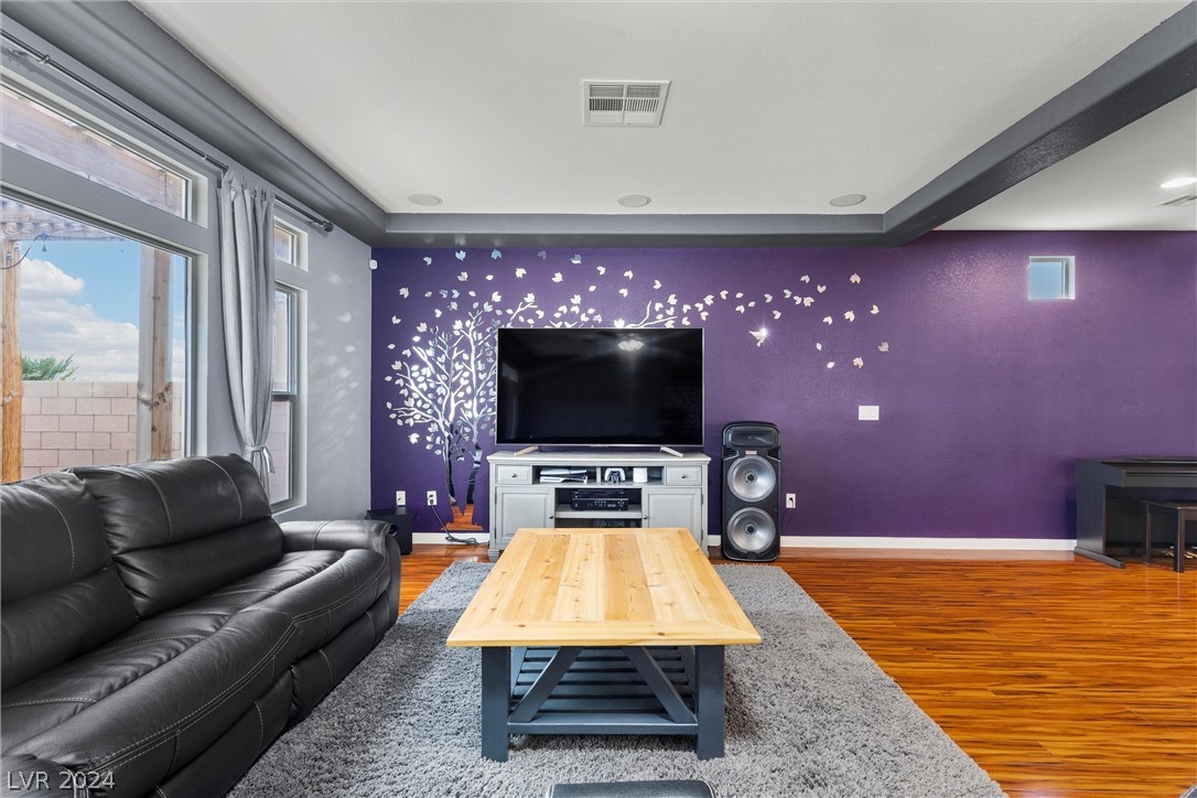 5280 Tulip Hill Avenue