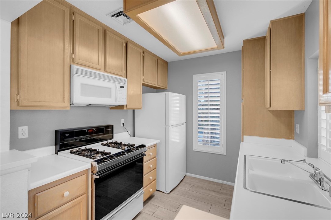 4861 South Torrey Pines Drive 101