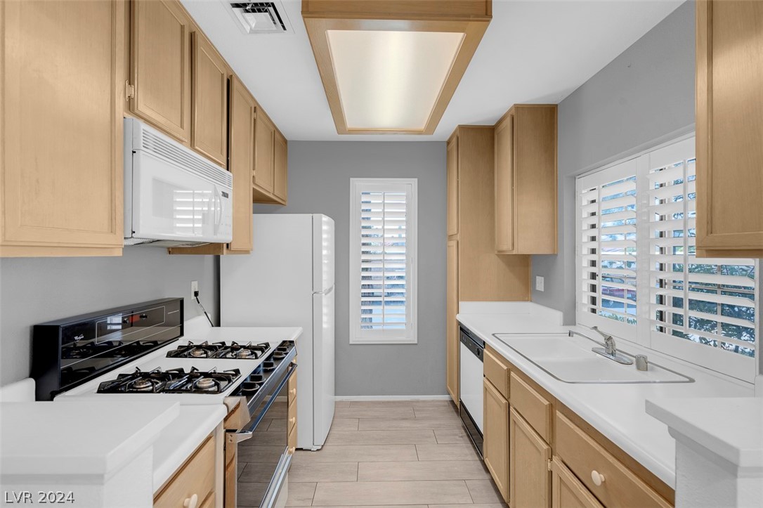 4861 South Torrey Pines Drive 101