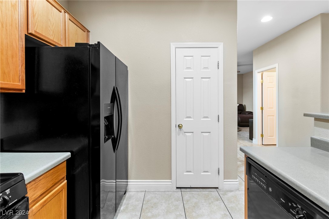 4042 Sparrow Rock Street