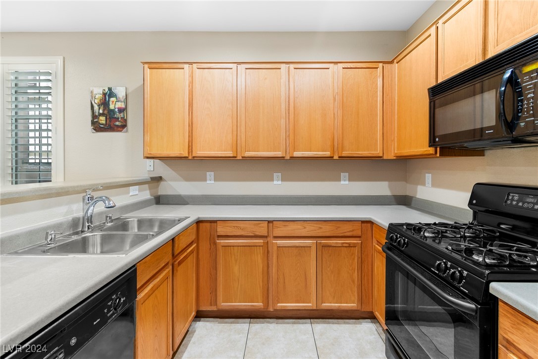 4042 Sparrow Rock Street