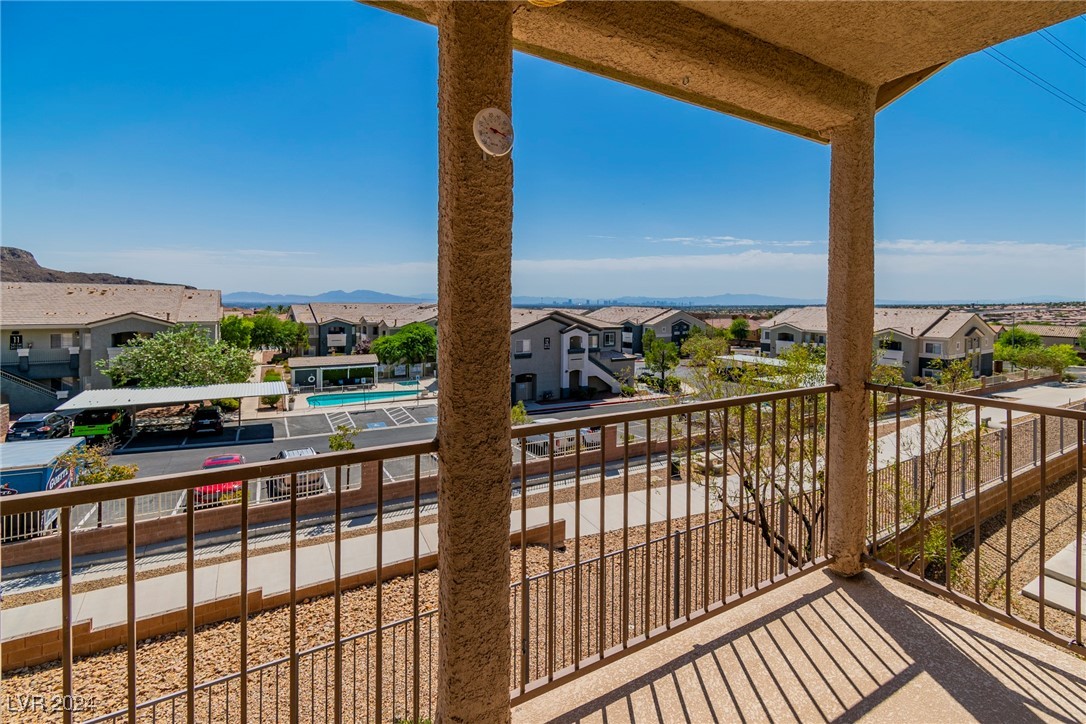 4042 Sparrow Rock Street