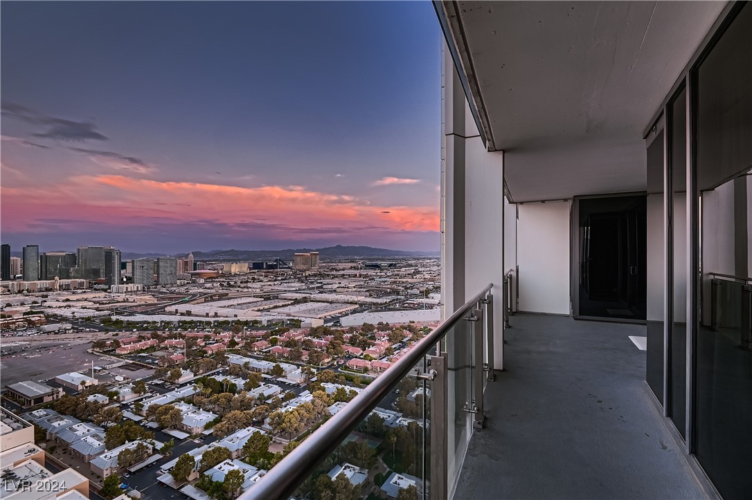 4381 West Flamingo Road 3902