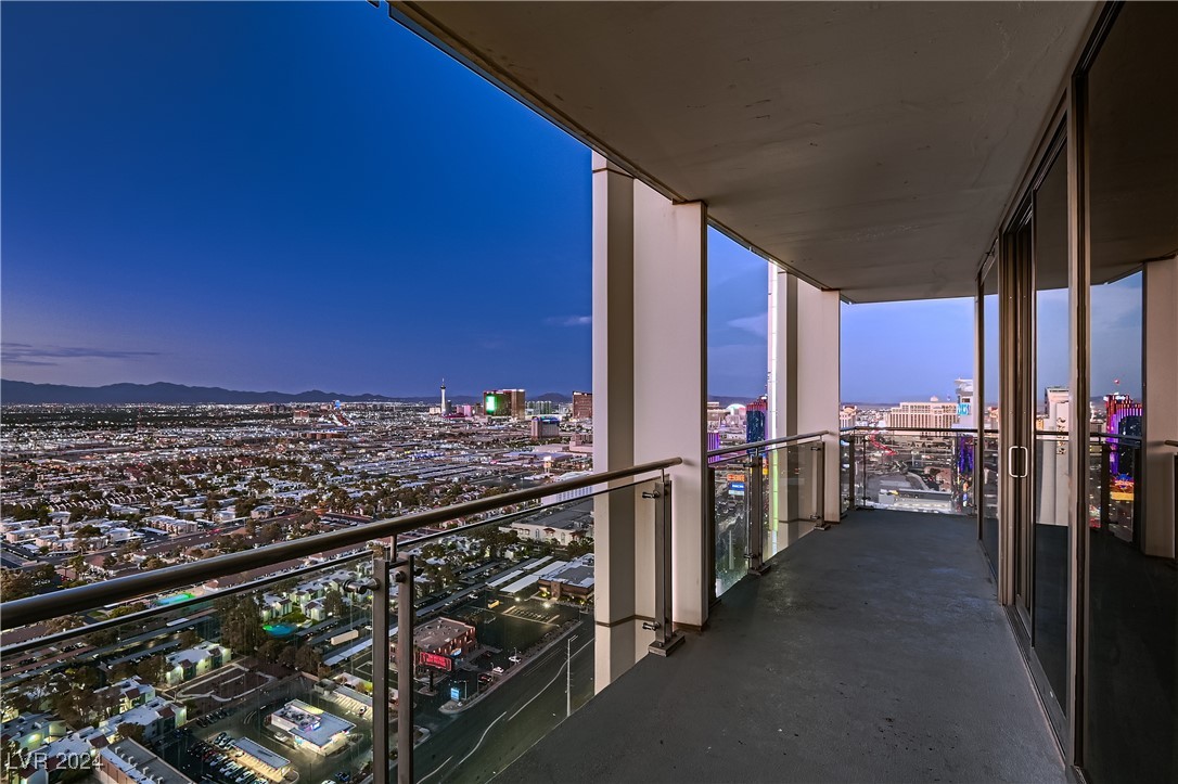 4381 West Flamingo Road 3902