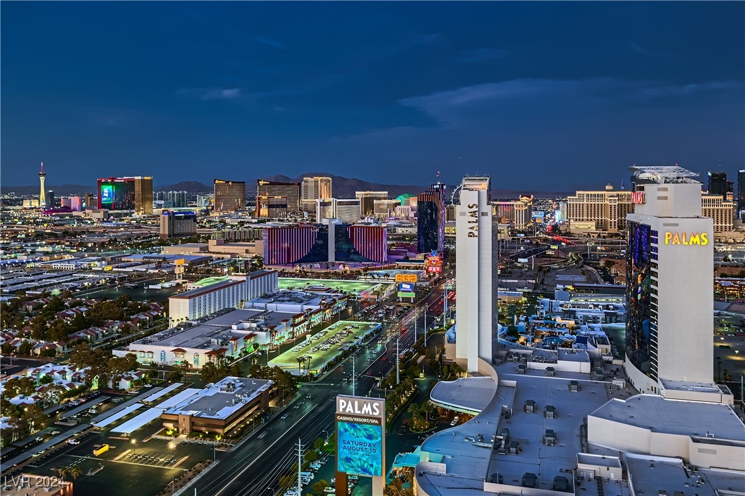 4381 West Flamingo Road 3902