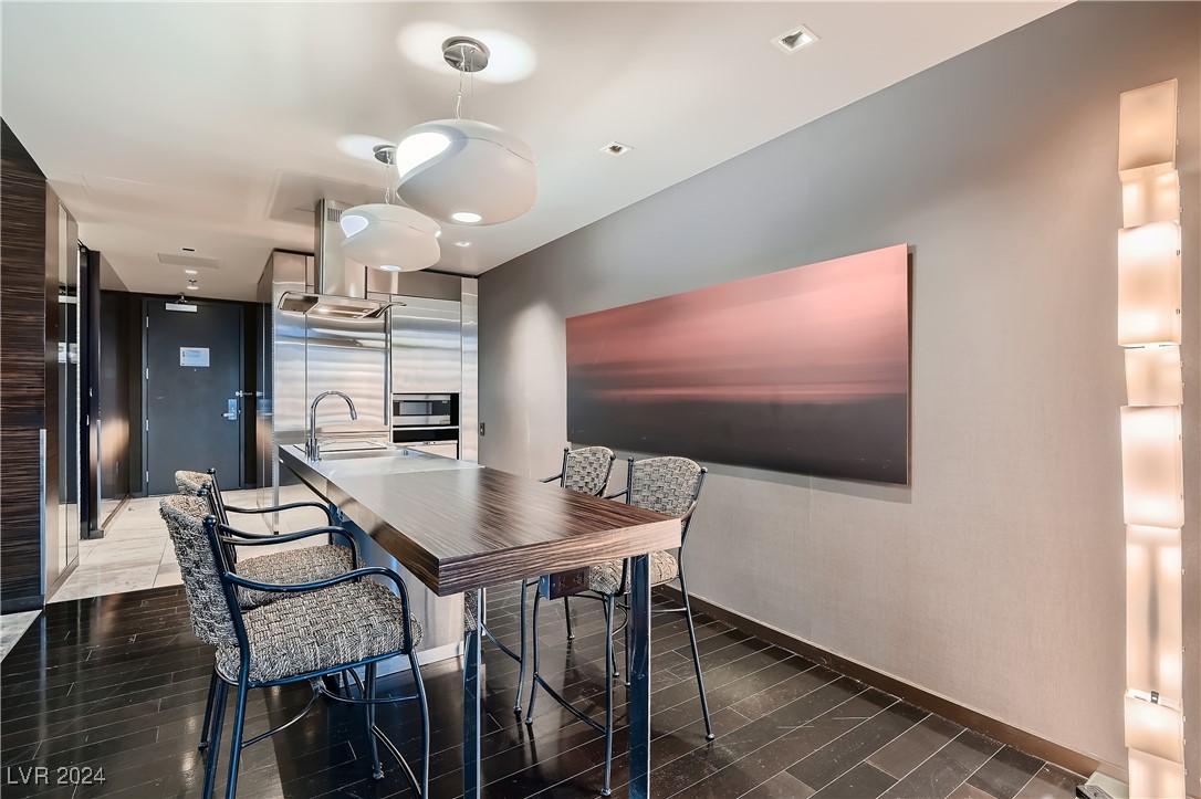 4381 West Flamingo Road 3902