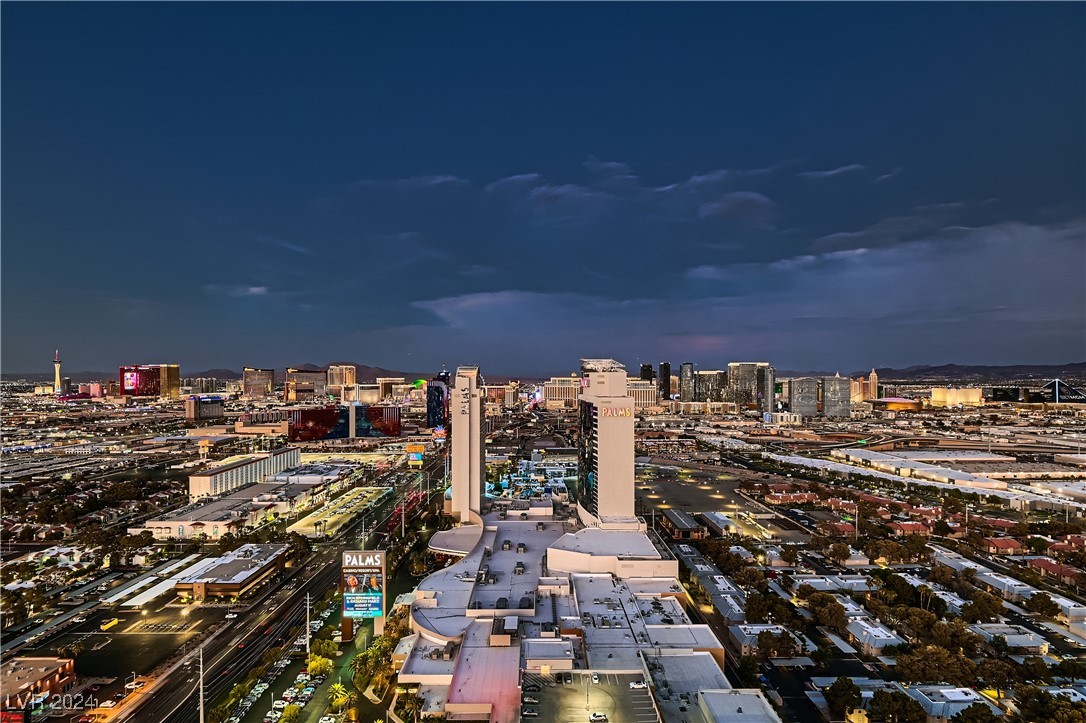 4381 West Flamingo Road 3902