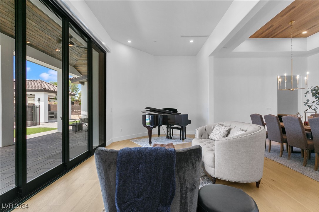 1090 rose quartz Road