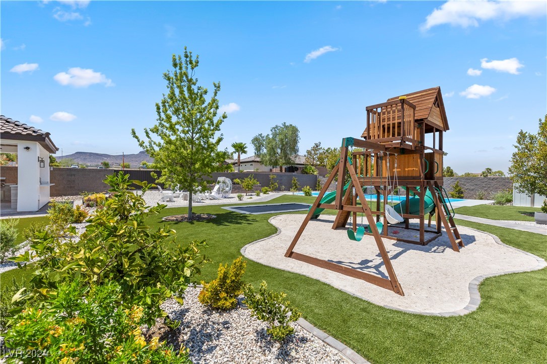 1090 rose quartz Road