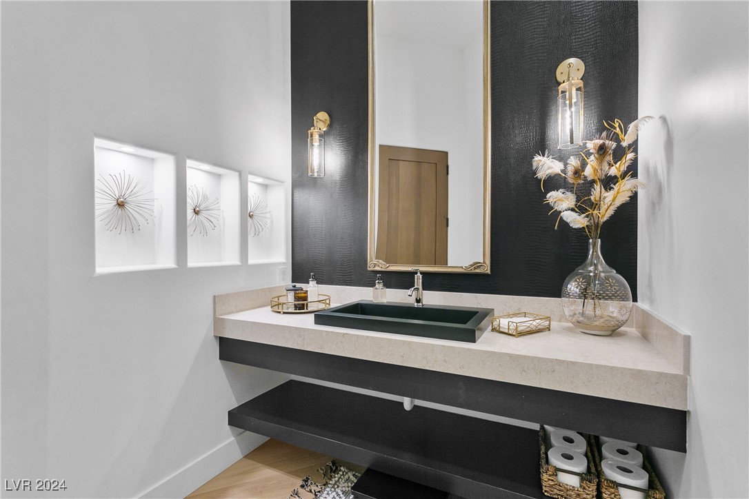 1090 rose quartz Road