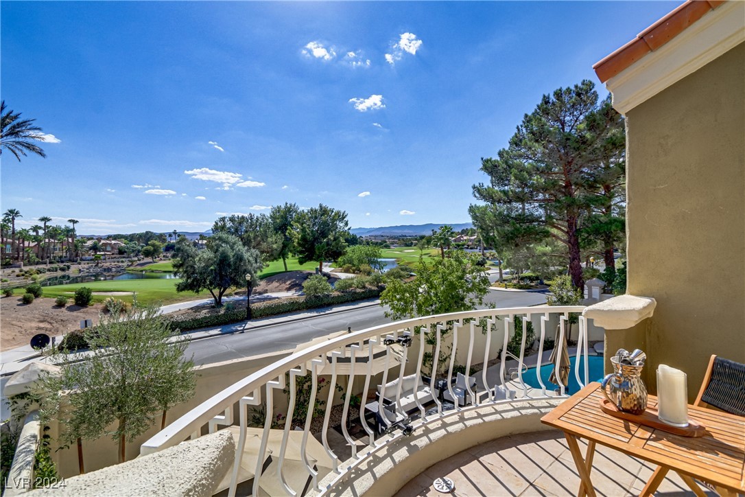 8225 Crow Valley Lane