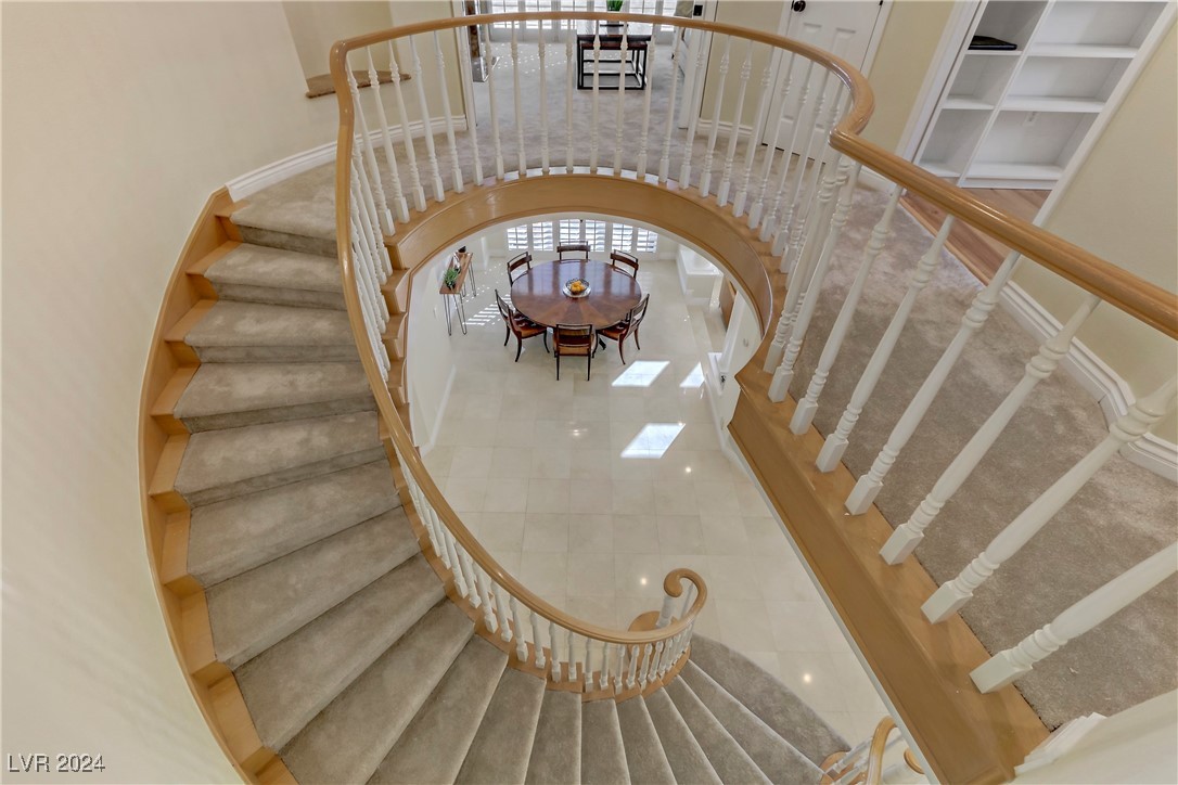 8225 Crow Valley Lane