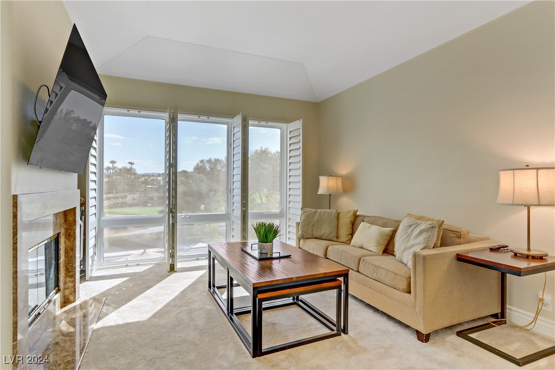 8225 Crow Valley Lane