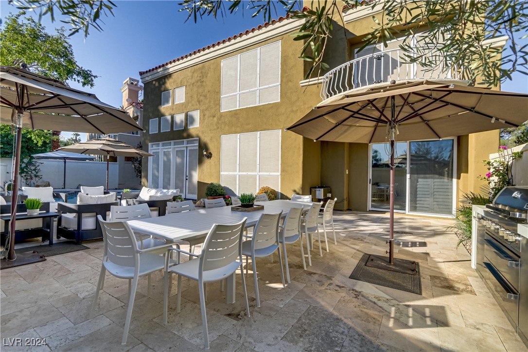 8225 Crow Valley Lane