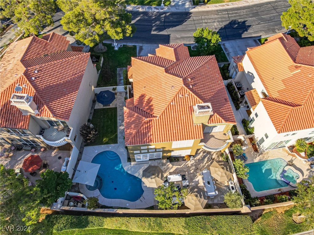 8225 Crow Valley Lane