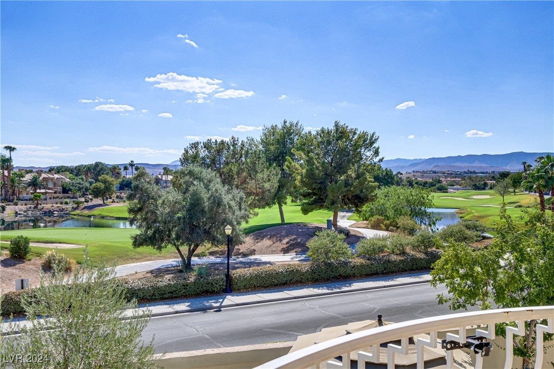 8225 Crow Valley Lane