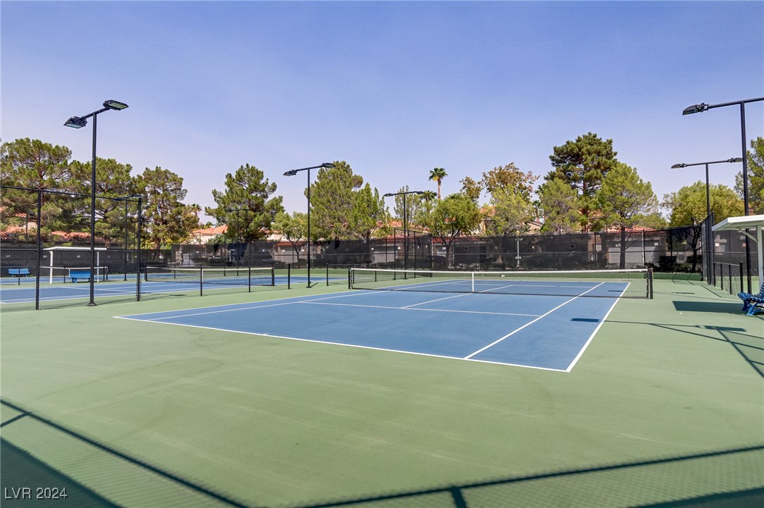 8225 Crow Valley Lane