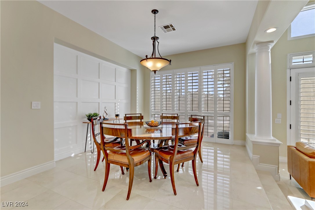 8225 Crow Valley Lane