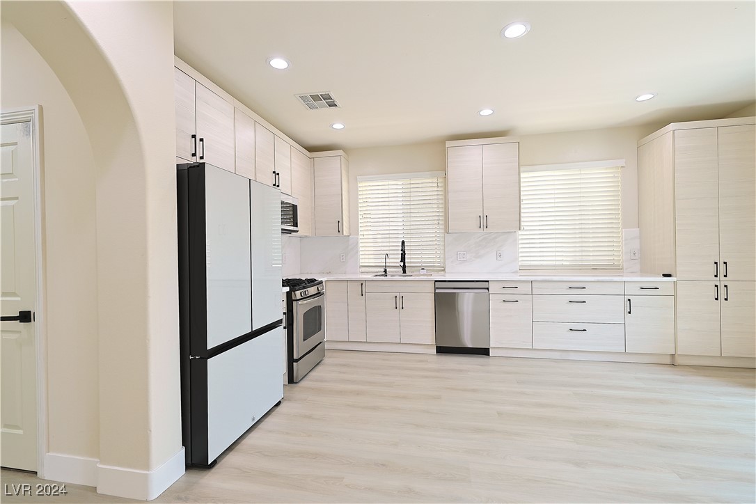 11364 Corsica Mist Avenue