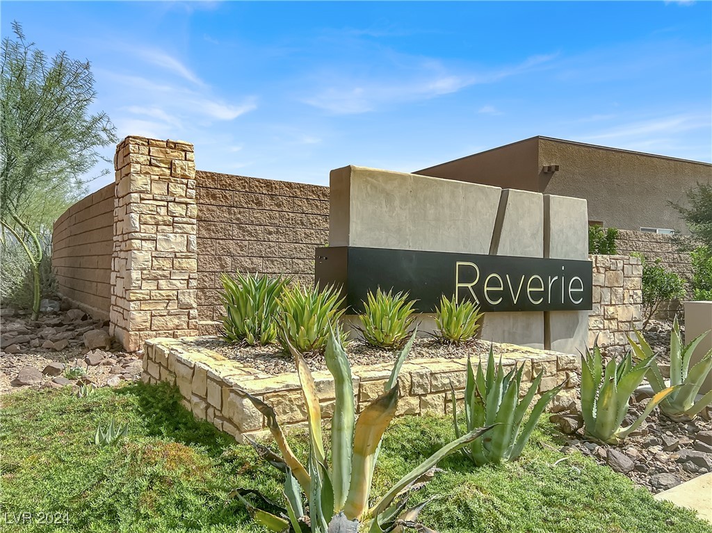 105 Reverie Heights Avenue