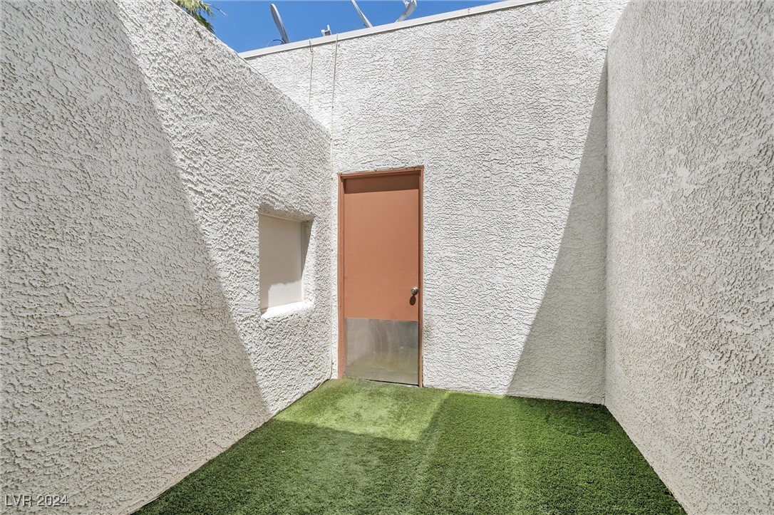 1800 Edmond Street 153