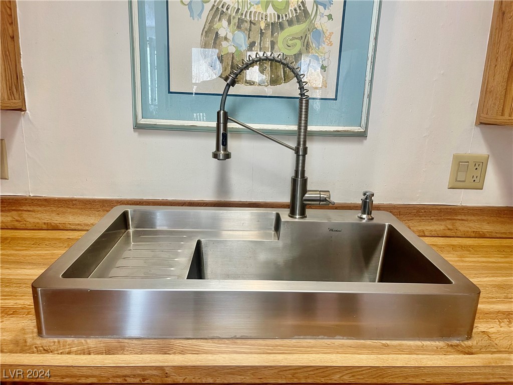 5675 Hobble Creek Drive