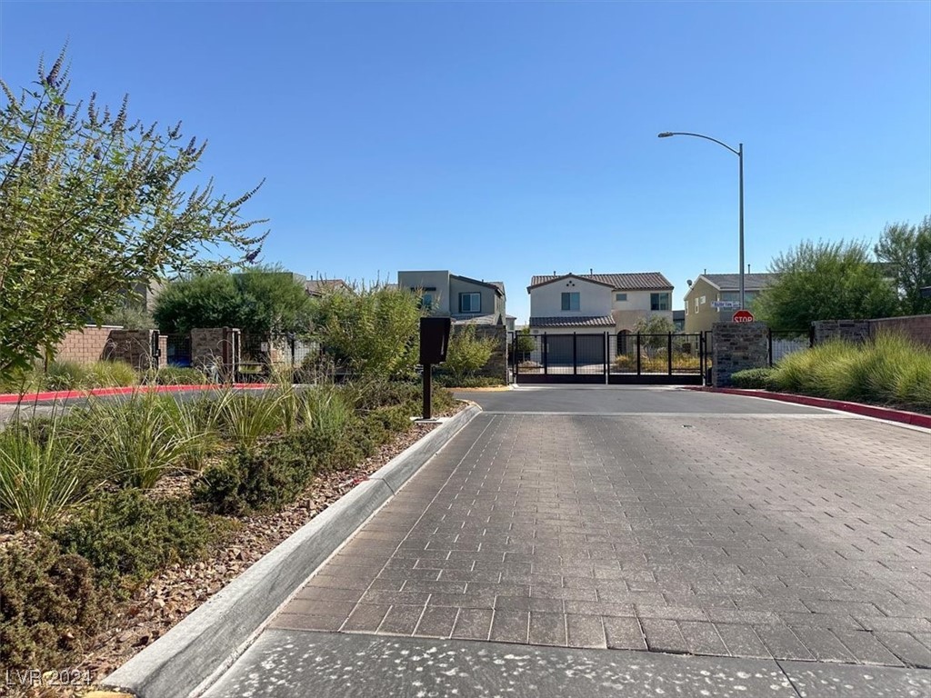 6817 Boulder View Street