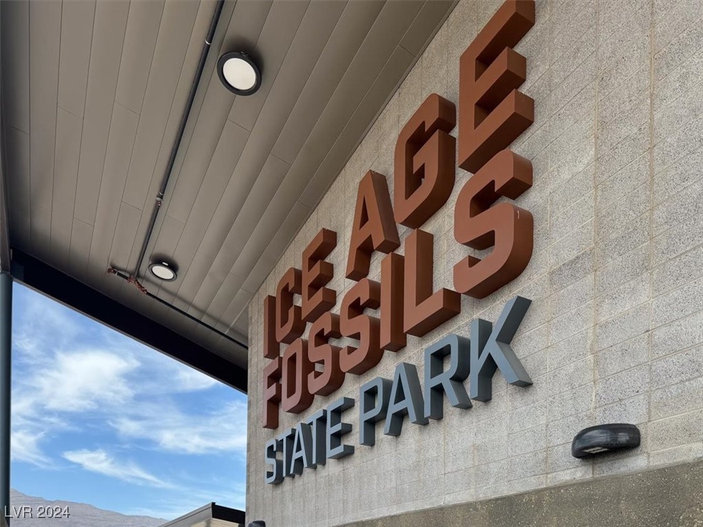 6817 Boulder View Street