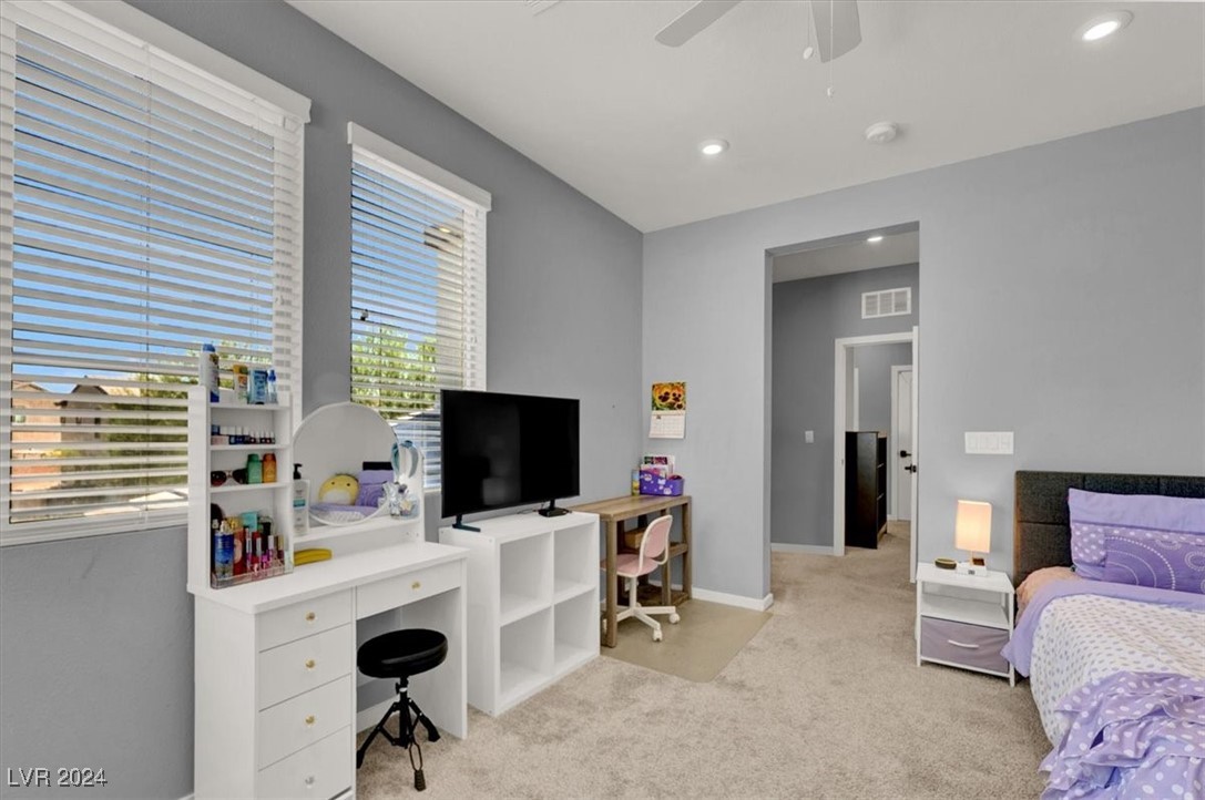 6817 Boulder View Street