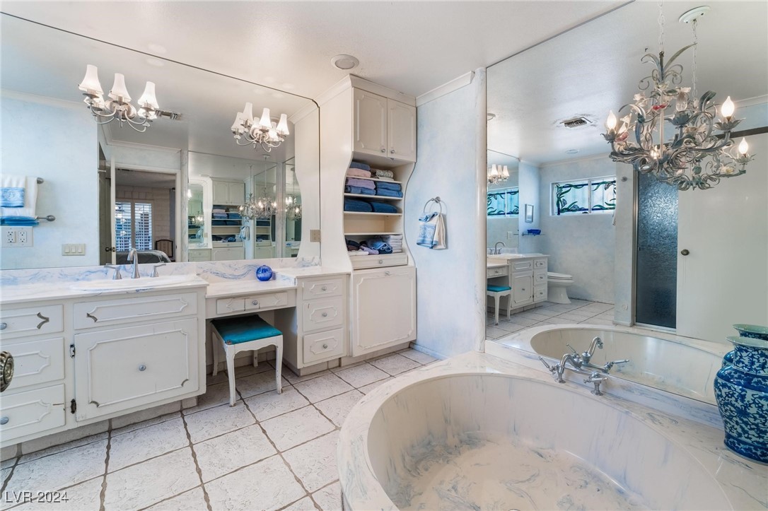 2510 East Saddle Avenue