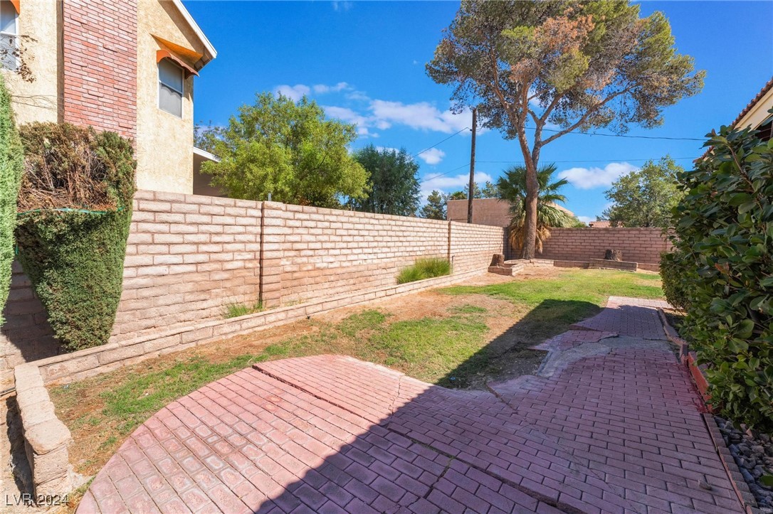 2510 East Saddle Avenue