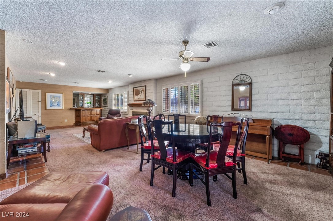 2510 East Saddle Avenue