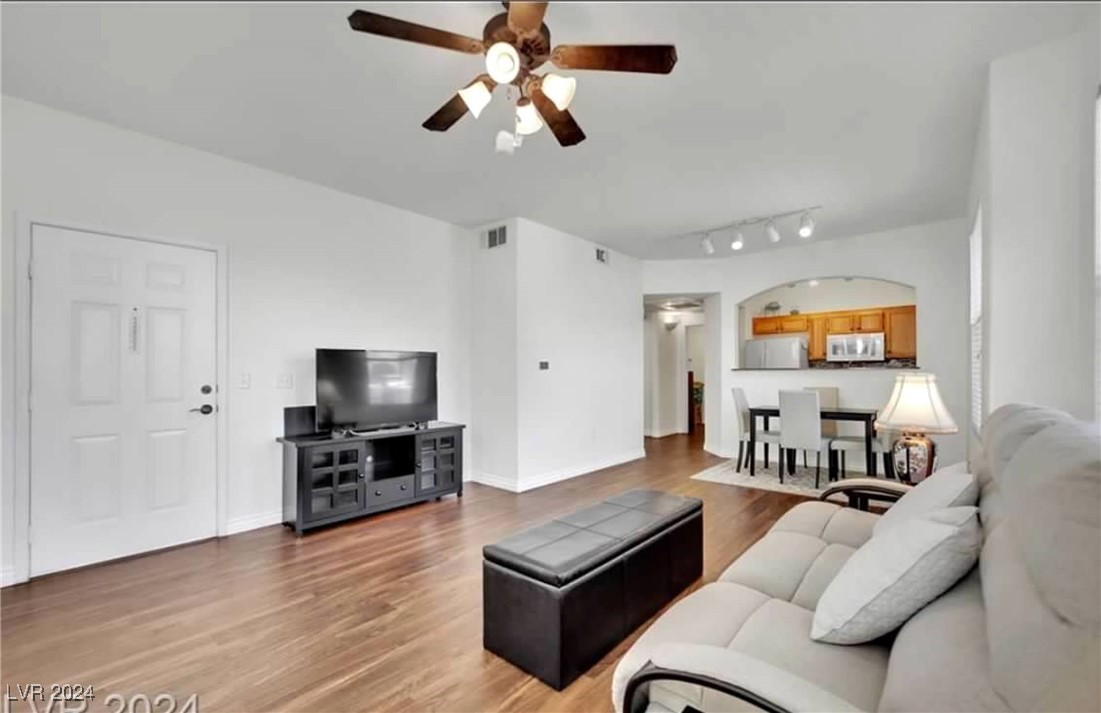 10001 Peace Way 1307