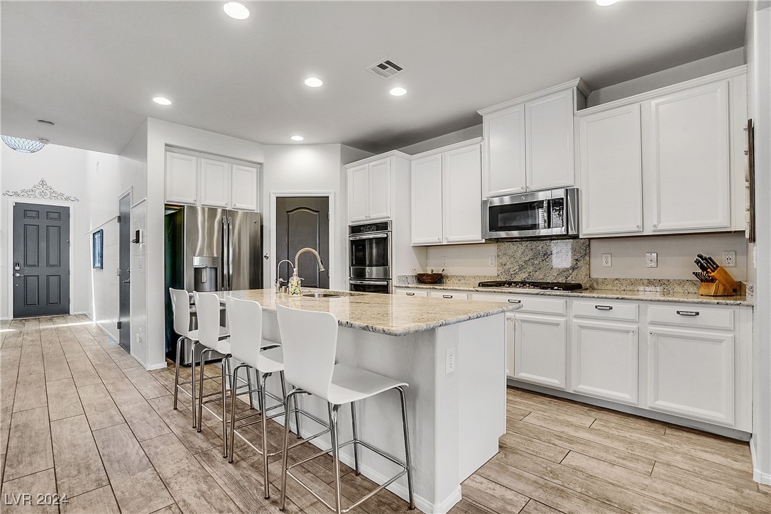 7556 Abby View Street