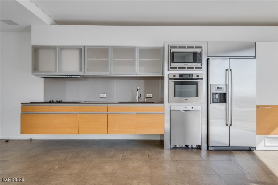 3726 Las Vegas Boulevard 1607