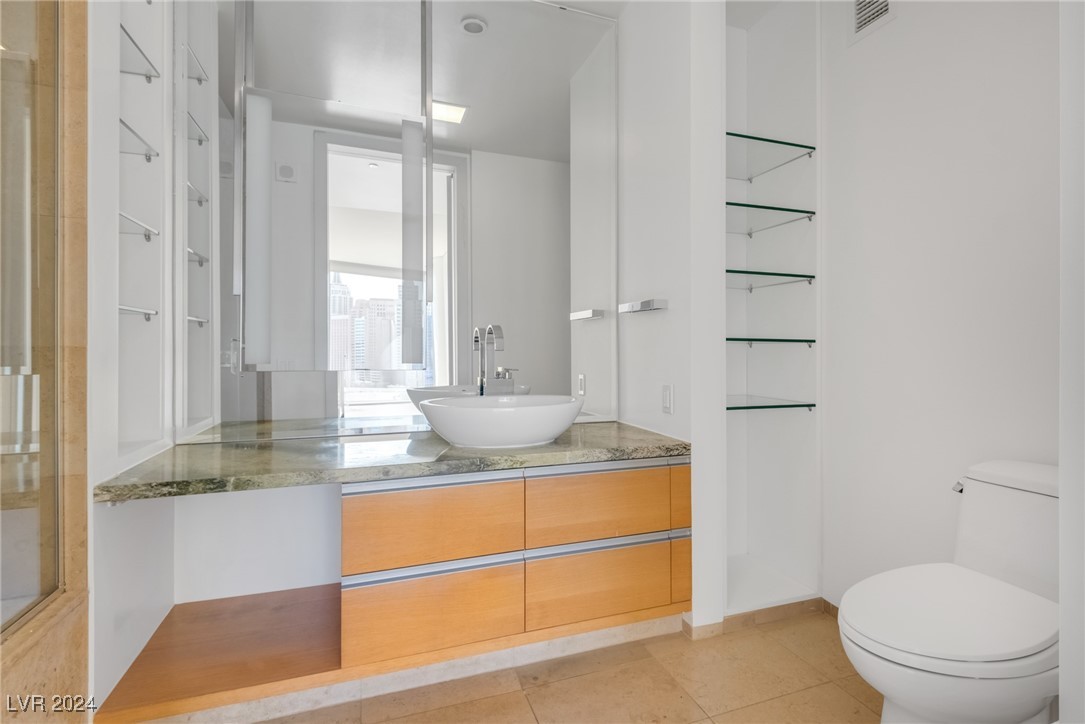 3726 Las Vegas Boulevard 1607