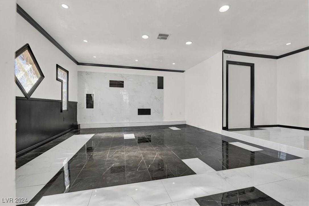 7124 Pleasant View Avenue