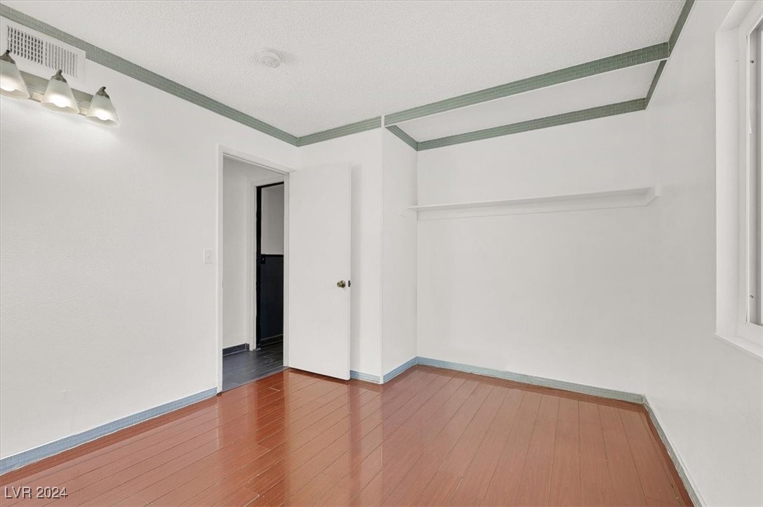 7124 Pleasant View Avenue