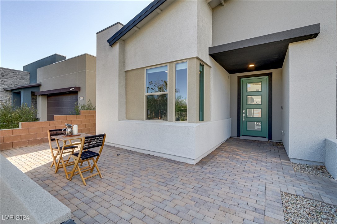 9689 Starlight Ridge Avenue