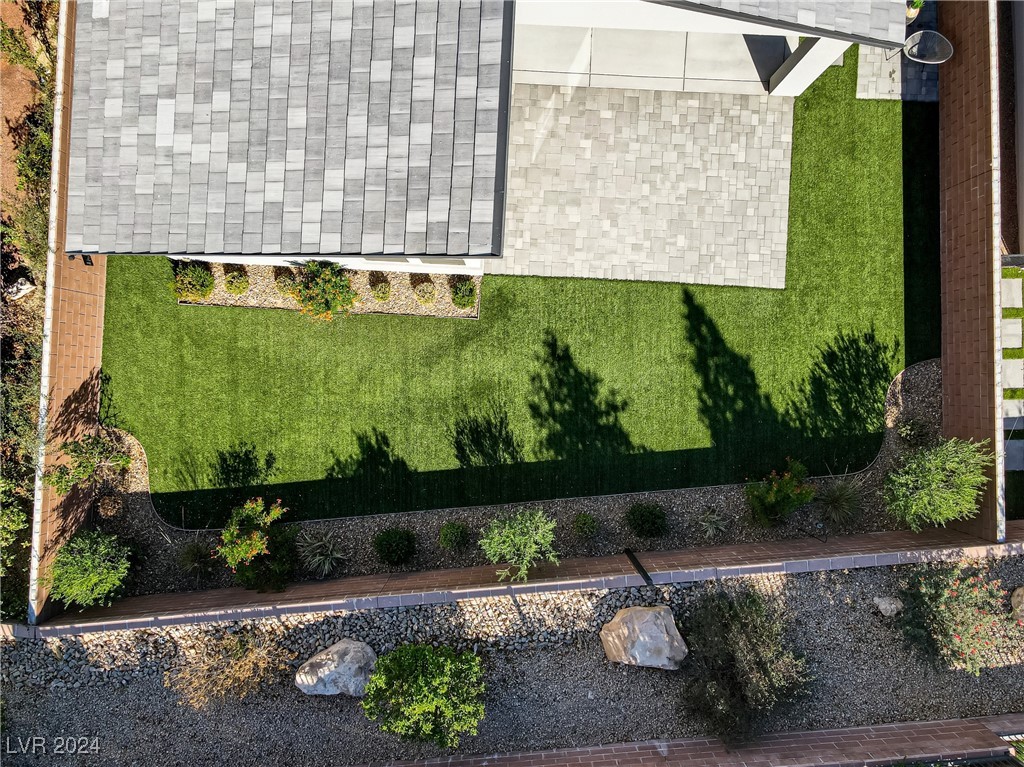 9689 Starlight Ridge Avenue