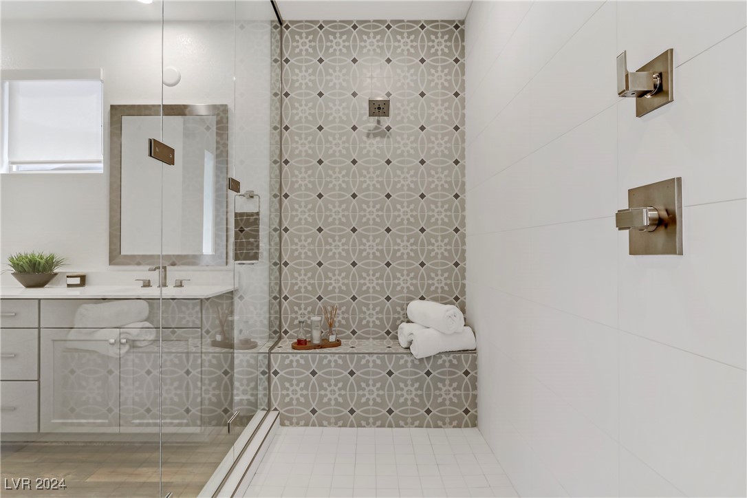 9689 Starlight Ridge Avenue