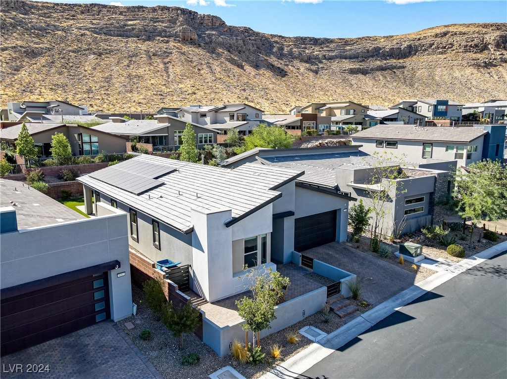 9689 Starlight Ridge Avenue