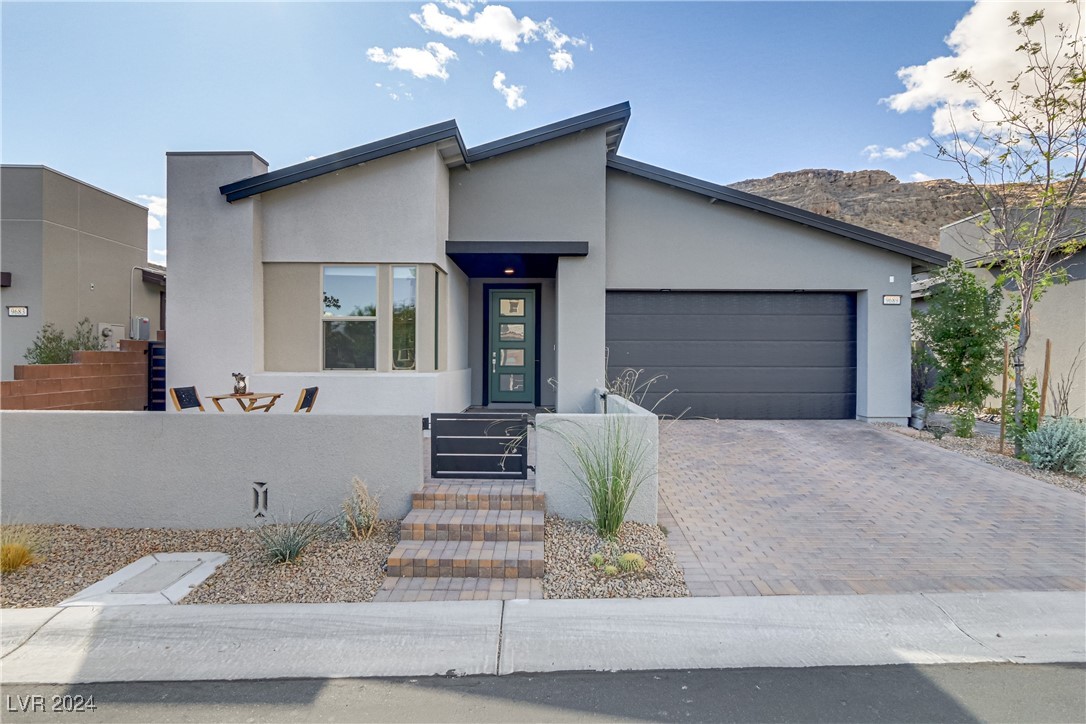 9689 Starlight Ridge Avenue