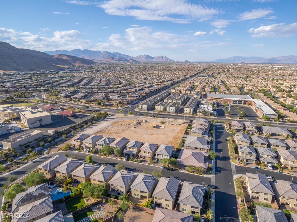 9764 Pyrite Mystery Avenue