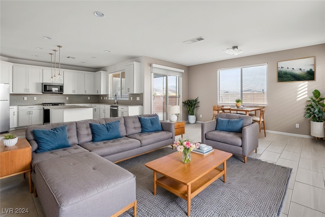 9764 Pyrite Mystery Avenue